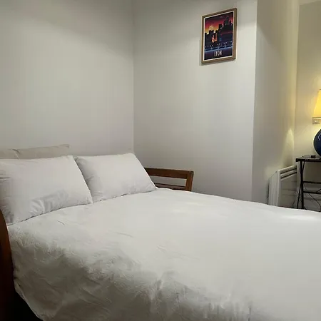 Apartment Cocon Lumineux T3 Proche De Lyon, Facile D'acces
